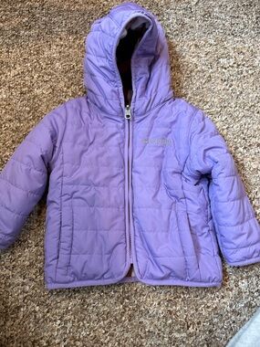 Columbia Lilac Quilted Hooded Jacket with Plaid Lining. NWOT.